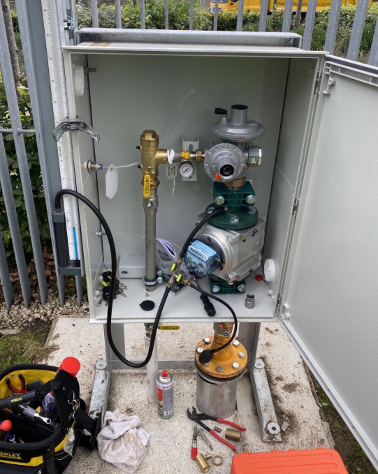 Gas meter cabinet